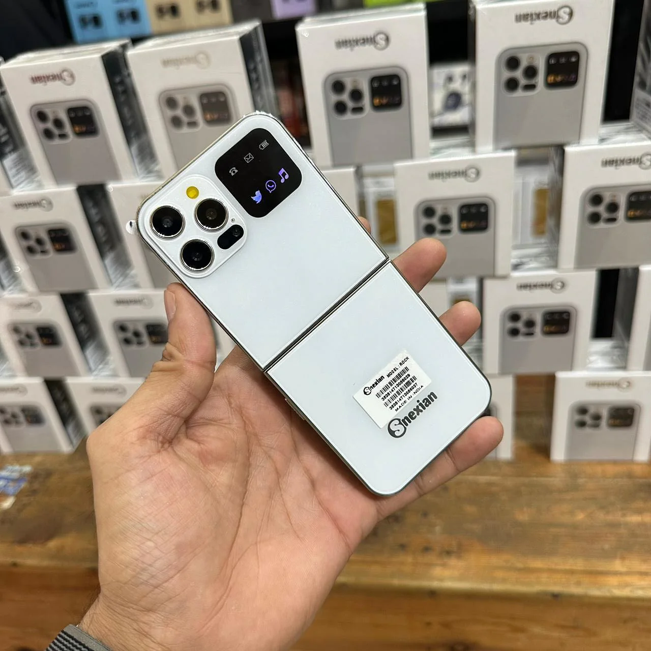 iPhone 15 Pro Flip Phone - KeyPad ⚡ Free Gift 🎁